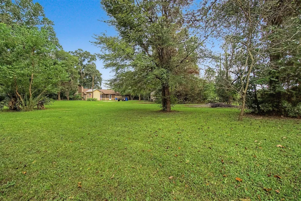 6556 Golden Oaks Drive Conroe, TX 77385