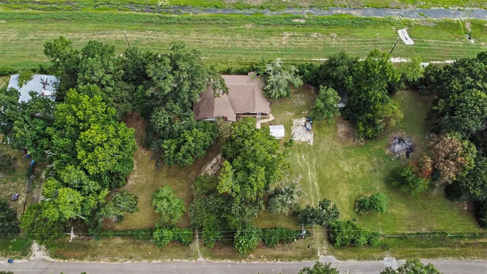 6556 Golden Oaks Drive Conroe, TX 77385
