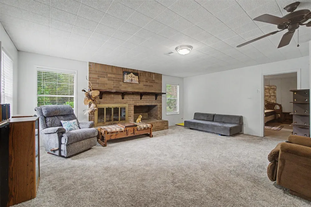 6556 Golden Oaks Drive Conroe, TX 77385