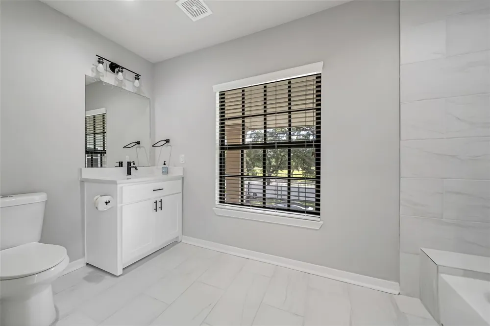 7312 Main Street Houston, TX 77030