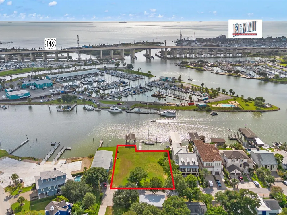 205 Blue Point Road Clear Lake Shores, TX 77565