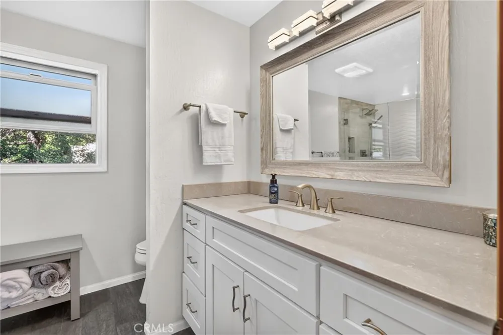 374 Grass Valley Road Lake Arrowhead, CA 92352