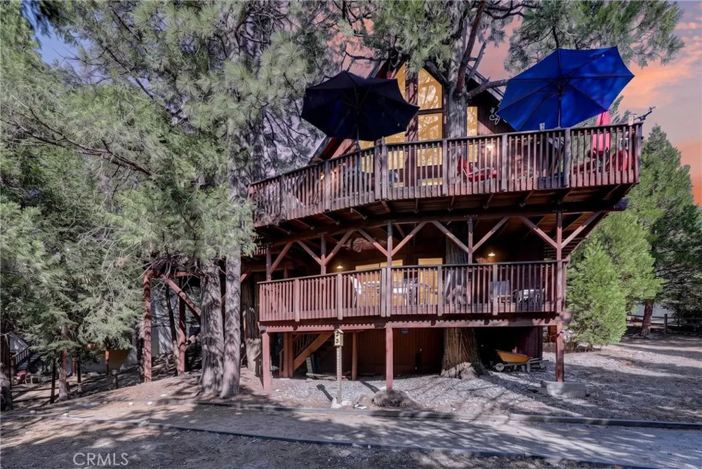 374 Grass Valley Road Lake Arrowhead, CA 92352