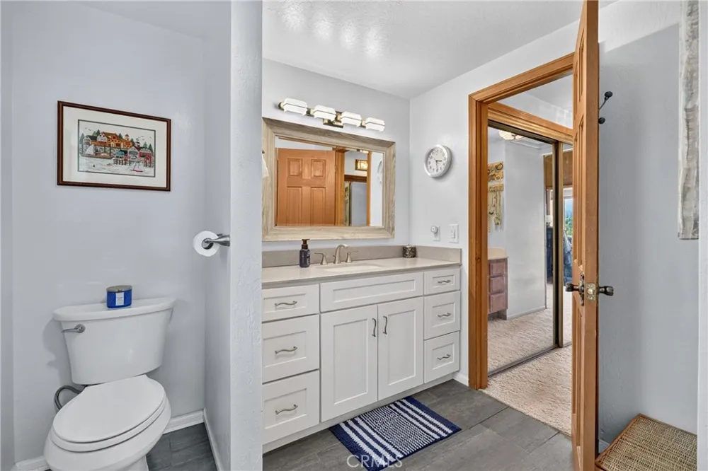 374 Grass Valley Road Lake Arrowhead, CA 92352