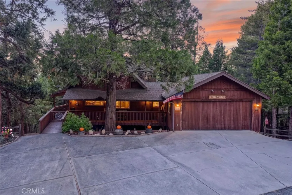 374 Grass Valley Road Lake Arrowhead, CA 92352