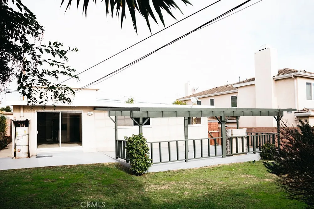 1760 Ruhland Avenue Manhattan Beach, CA 90266