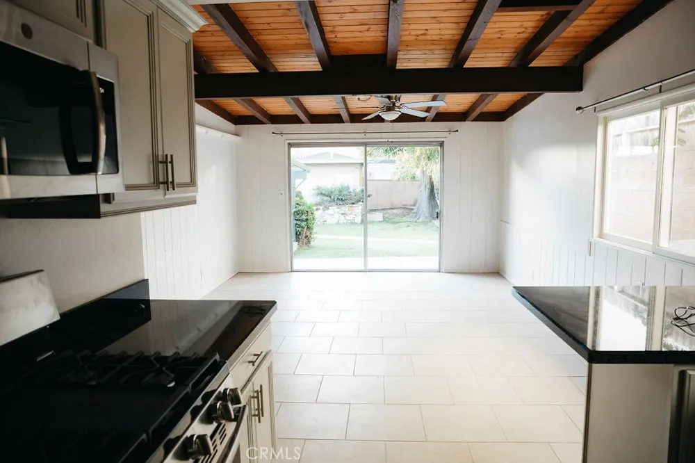 1760 Ruhland Avenue Manhattan Beach, CA 90266