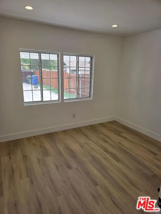 8519 Yolanda Avenue Los Angeles, CA 91324