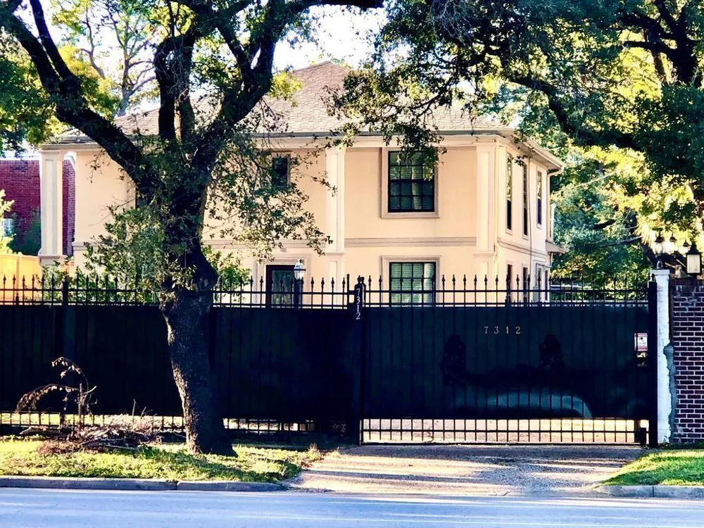 7312 Main Street Houston, TX 77030