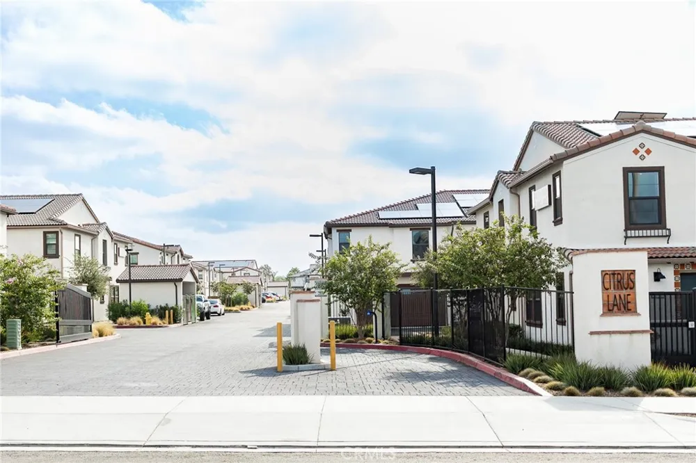 16179 Lumia Way Fontana, CA 92336