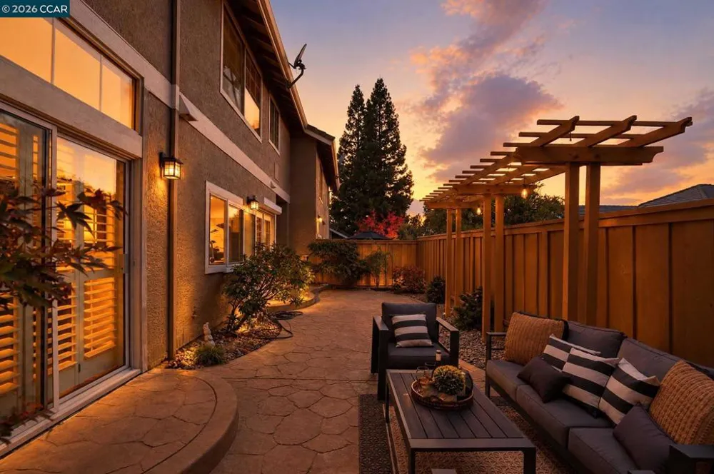 220 Promenade Ln Danville, CA 94506