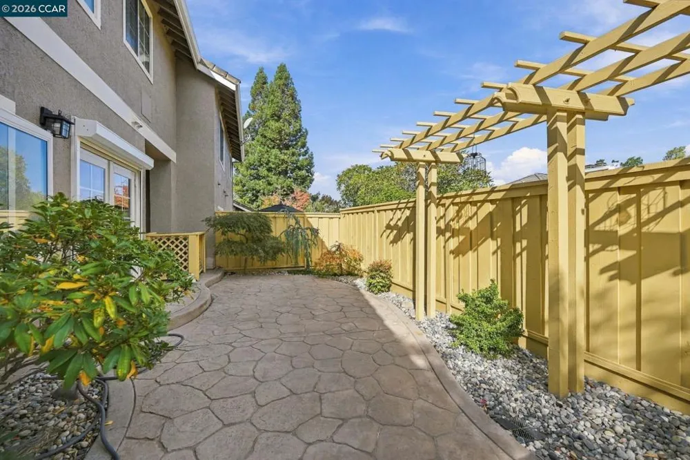 220 Promenade Ln Danville, CA 94506