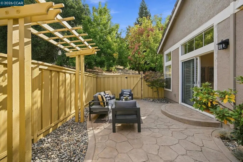 220 Promenade Ln Danville, CA 94506