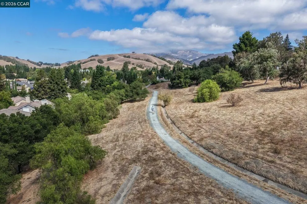 220 Promenade Ln Danville, CA 94506