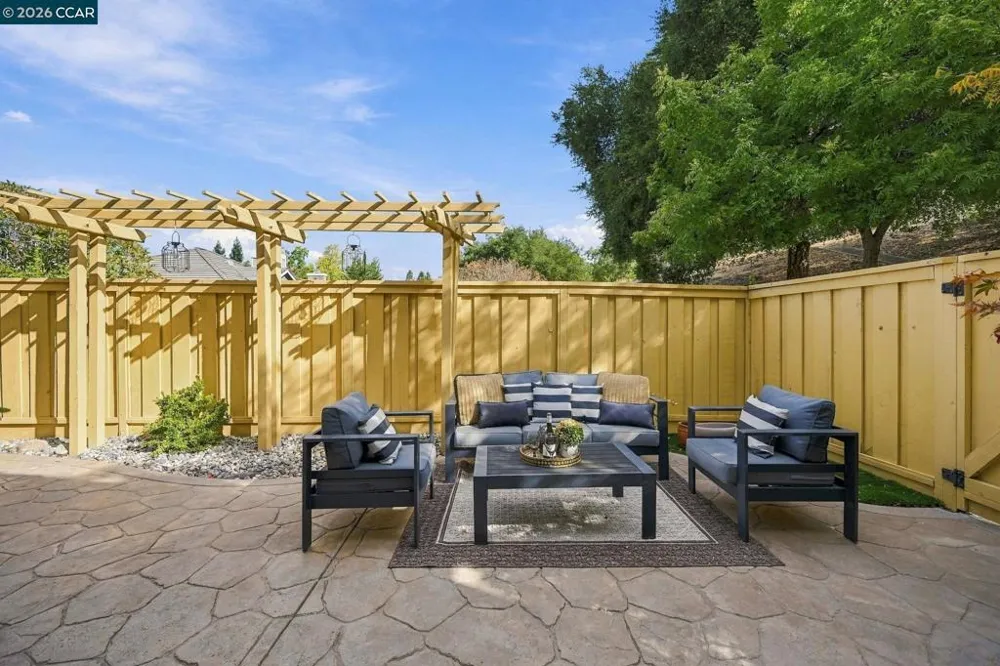 220 Promenade Ln Danville, CA 94506