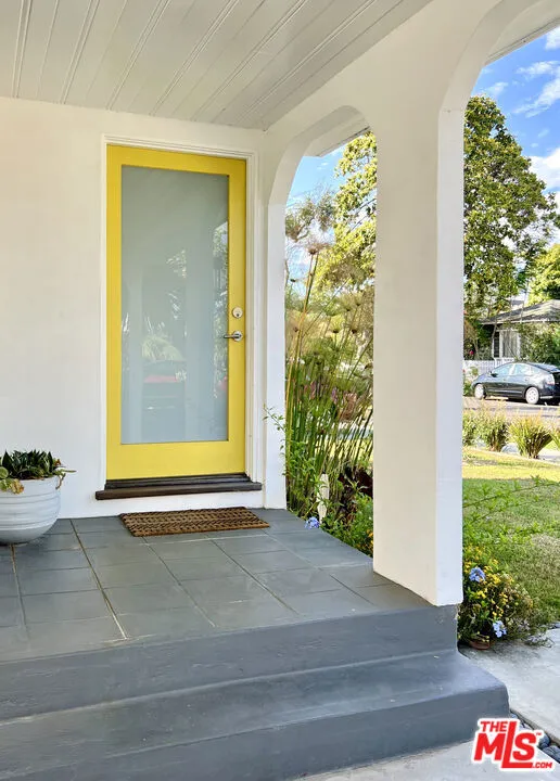 3865 Lyceum Avenue Los Angeles, CA 90066