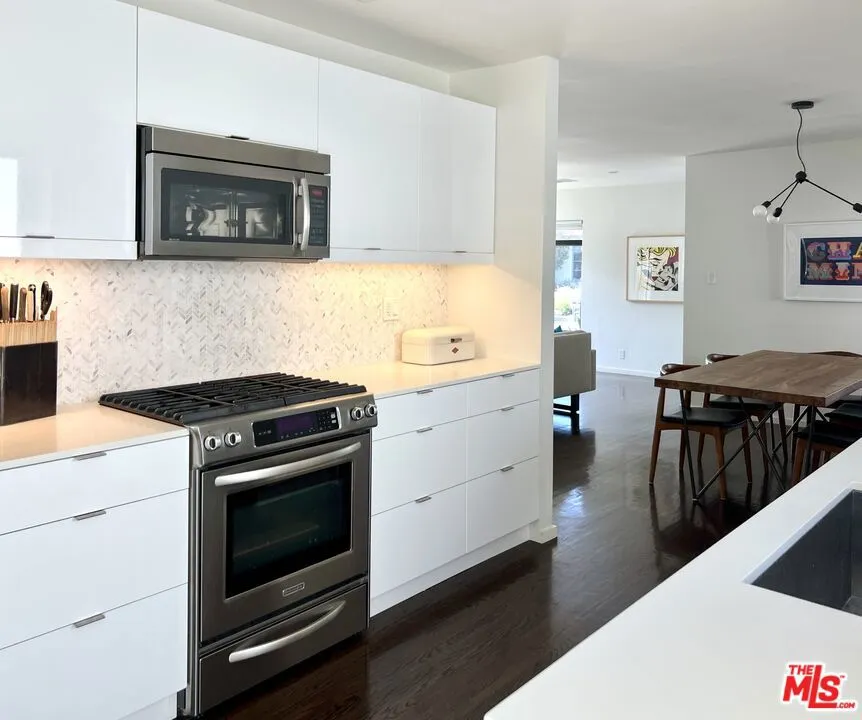 3865 Lyceum Avenue Los Angeles, CA 90066