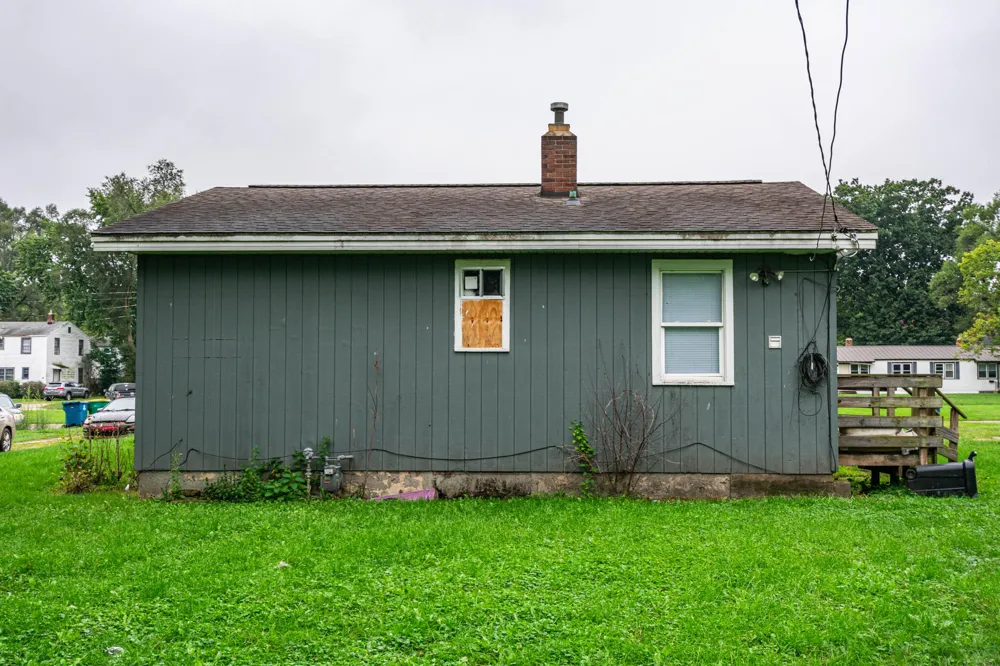 98 23rd Street S Battle Creek, MI 49015