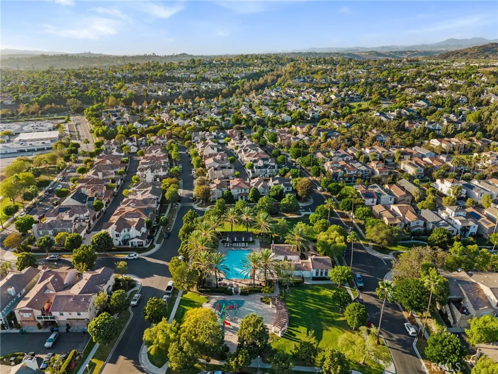 34 Snapdragon Street Ladera Ranch, CA 92694