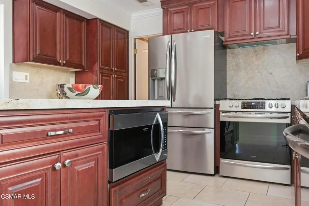 939 Ranch House Road Westlake Village, CA 91361