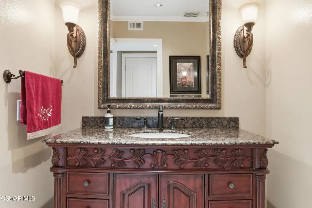 939 Ranch House Road Westlake Village, CA 91361