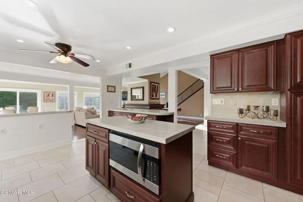 939 Ranch House Road Westlake Village, CA 91361