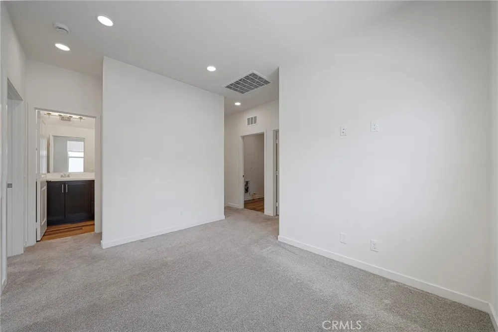 2775 W Pepper Tree Anaheim, CA 92801
