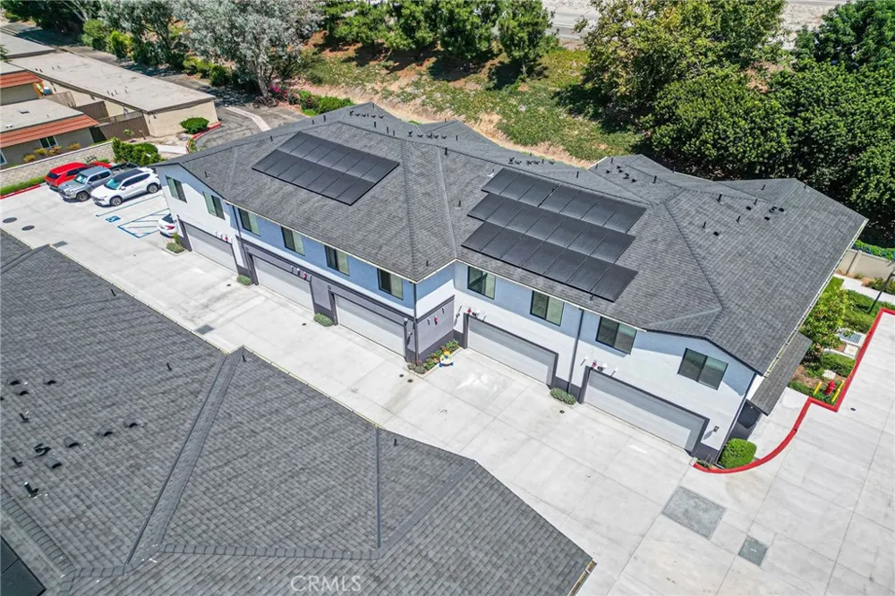 2775 W Pepper Tree Anaheim, CA 92801