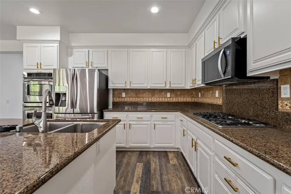 27367 Pinyon Murrieta, CA 92562