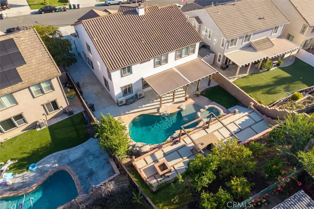 27367 Pinyon Murrieta, CA 92562