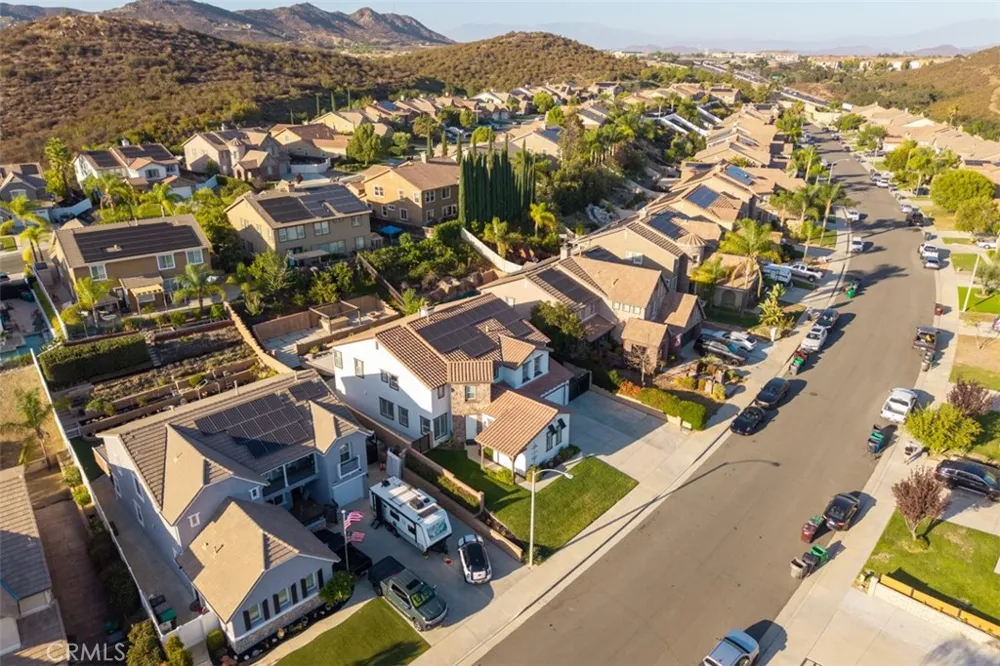 27367 Pinyon Murrieta, CA 92562