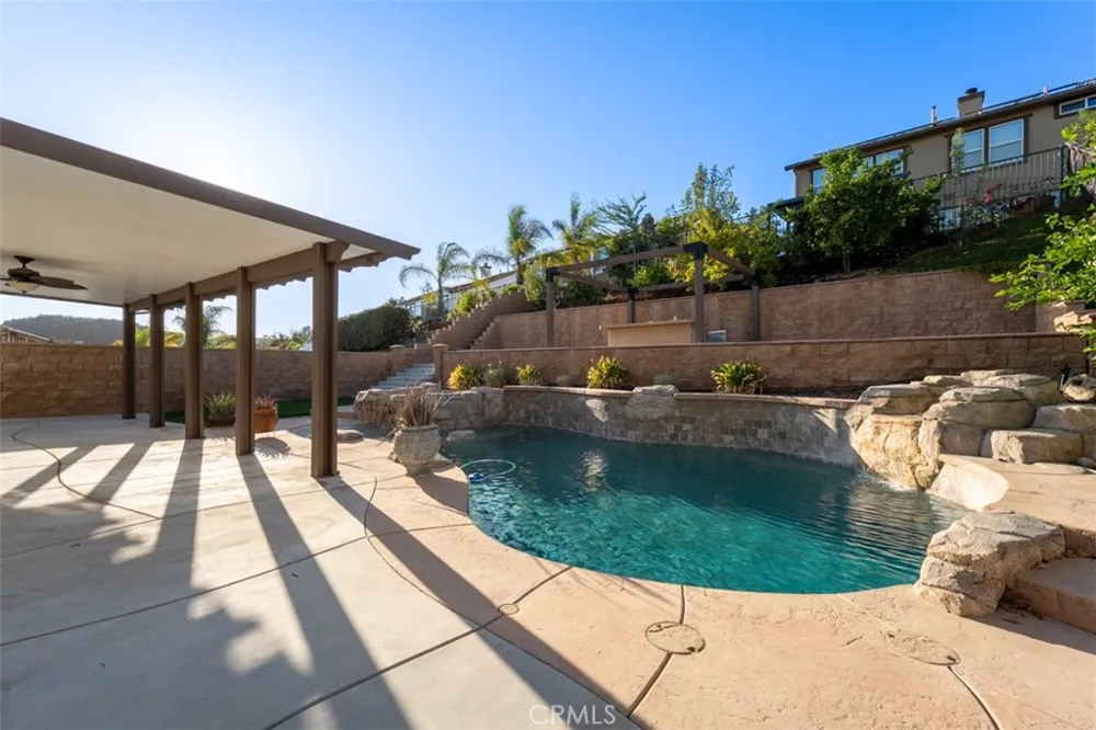 27367 Pinyon Murrieta, CA 92562