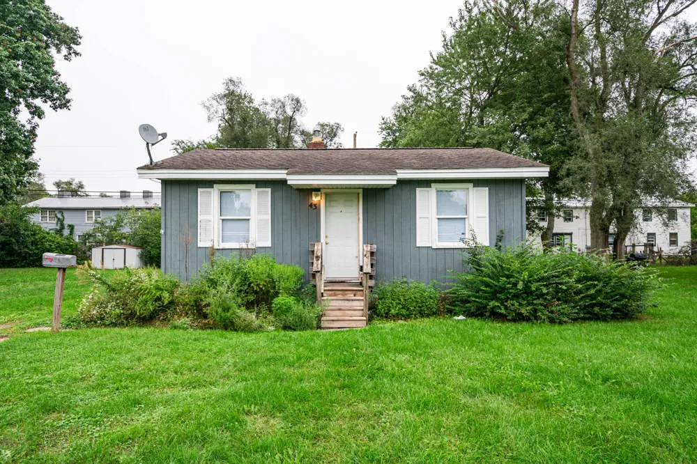 43 23rd Street S Battle Creek, MI 49015
