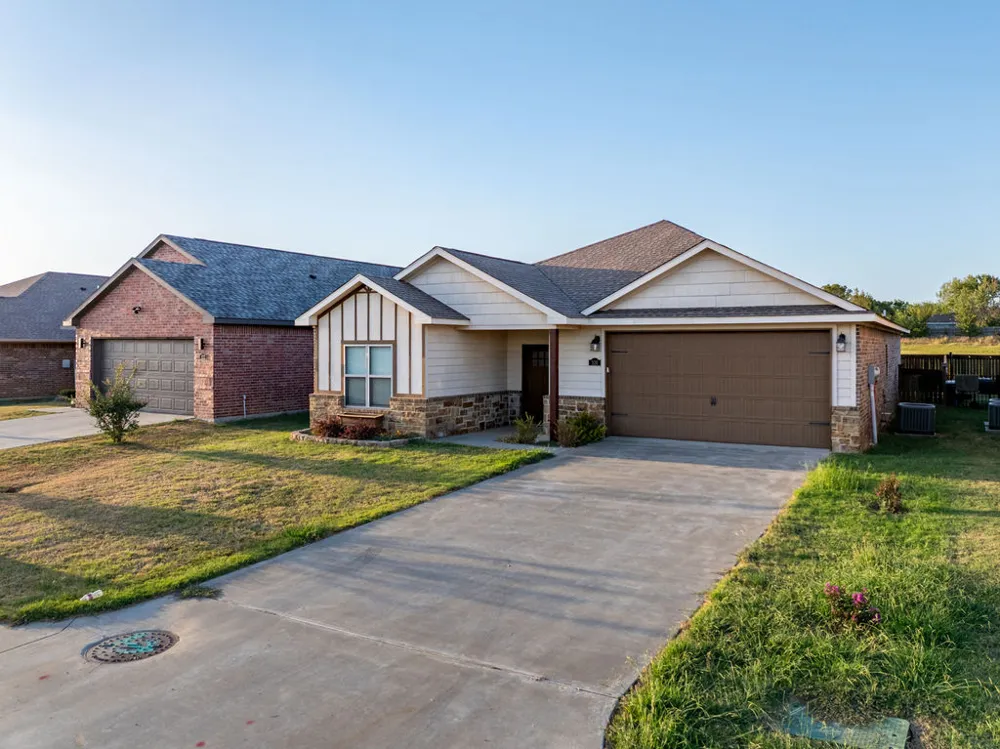 108 Tallgrass Street Calera, OK 74730