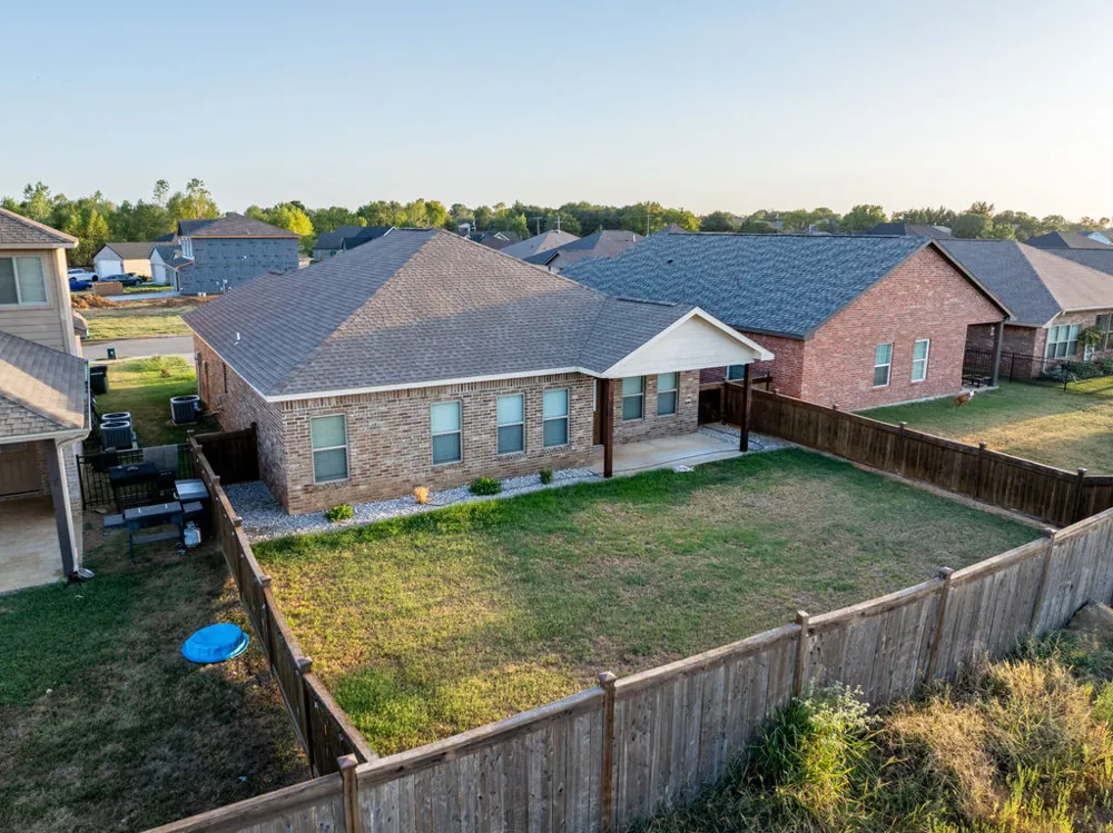 108 Tallgrass Street Calera, OK 74730