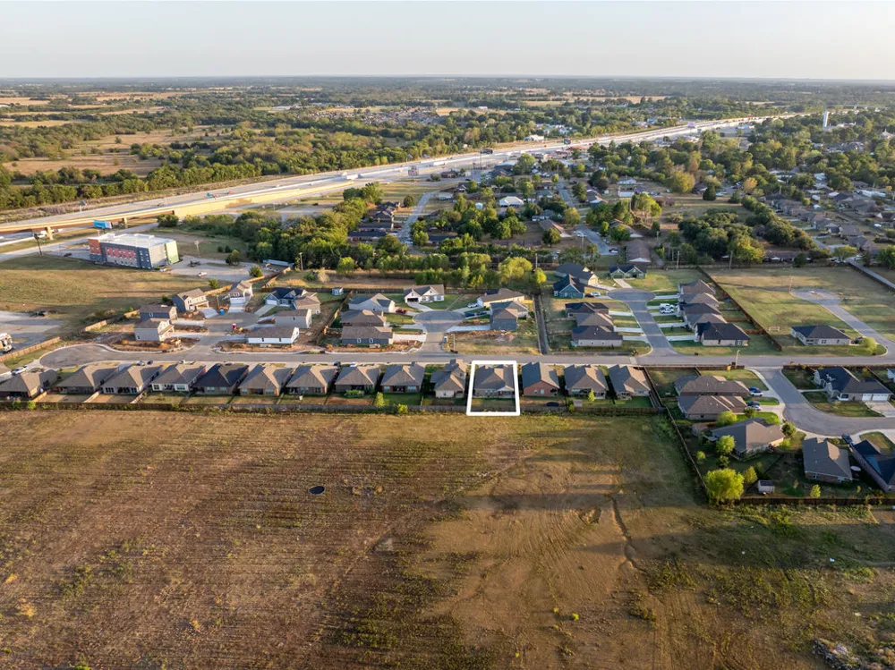 108 Tallgrass Street Calera, OK 74730