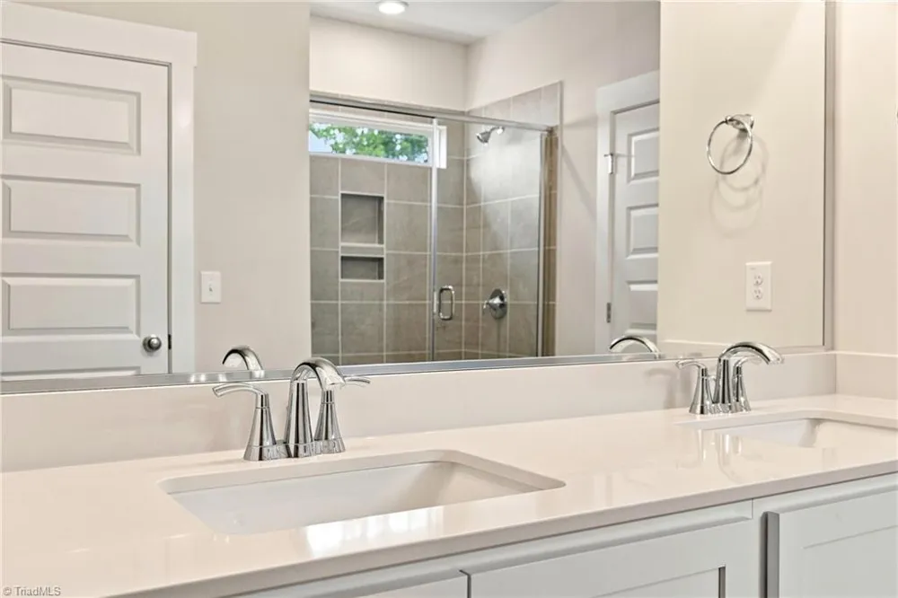 9241 Stoney River Lane Kernersville, NC 27284