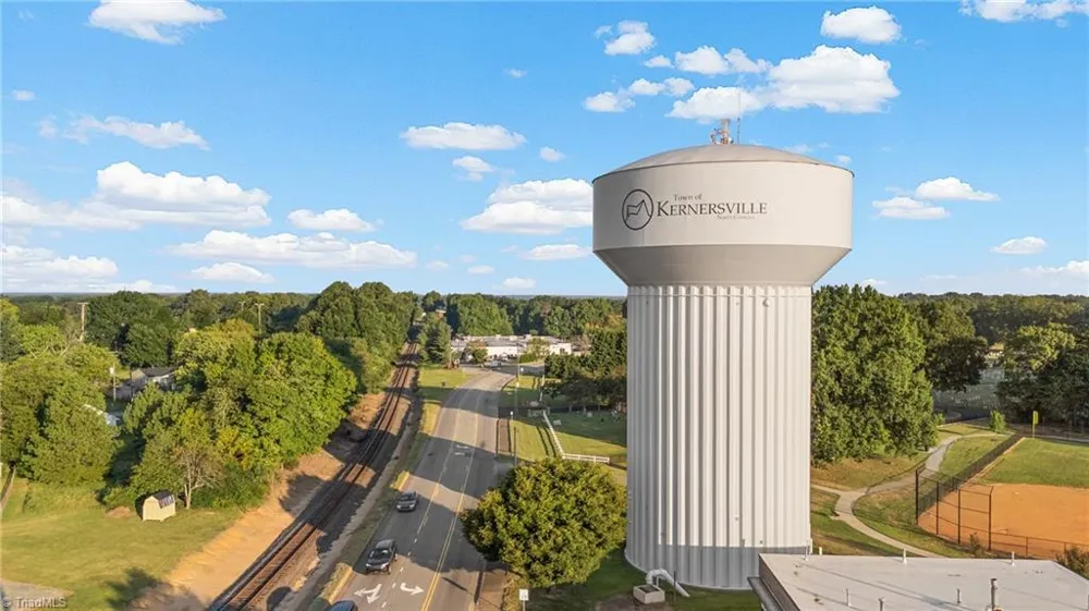 9241 Stoney River Lane Kernersville, NC 27284