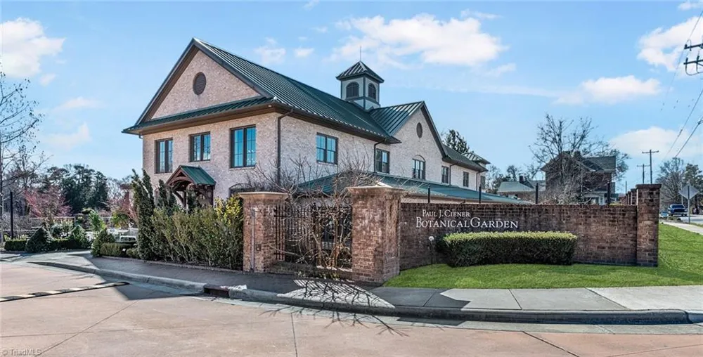 9241 Stoney River Lane Kernersville, NC 27284