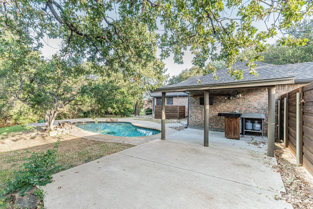 521 Meadowbrook Street Lake Dallas, TX 75065
