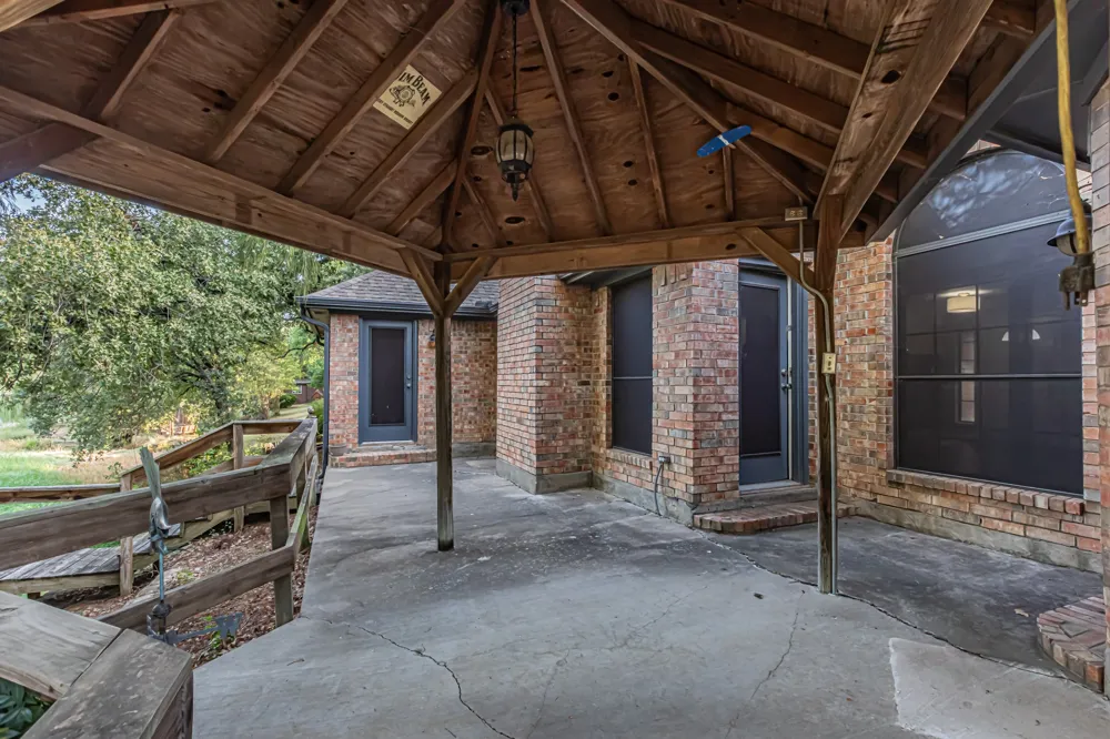 521 Meadowbrook Street Lake Dallas, TX 75065