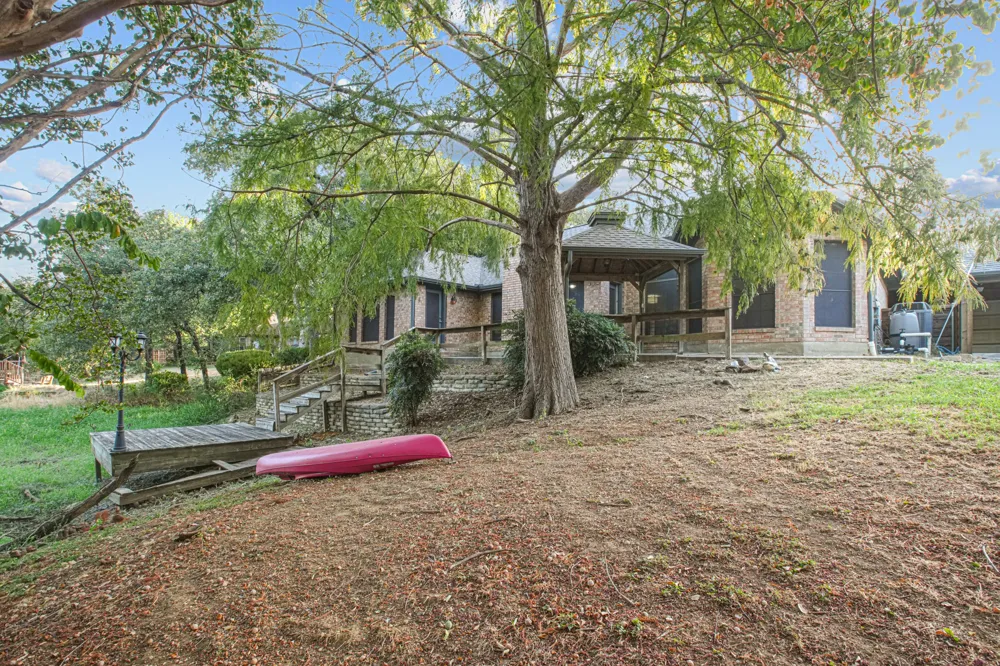 521 Meadowbrook Street Lake Dallas, TX 75065