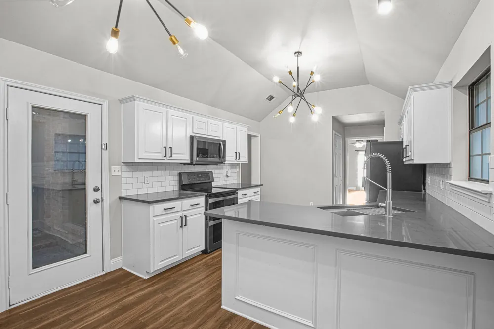 521 Meadowbrook Street Lake Dallas, TX 75065