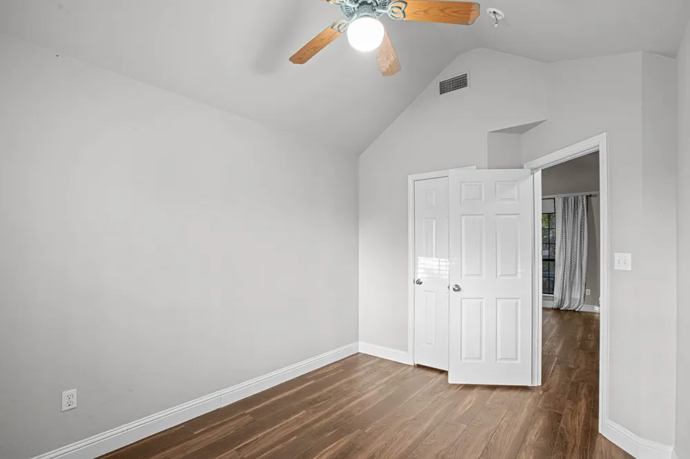 521 Meadowbrook Street Lake Dallas, TX 75065