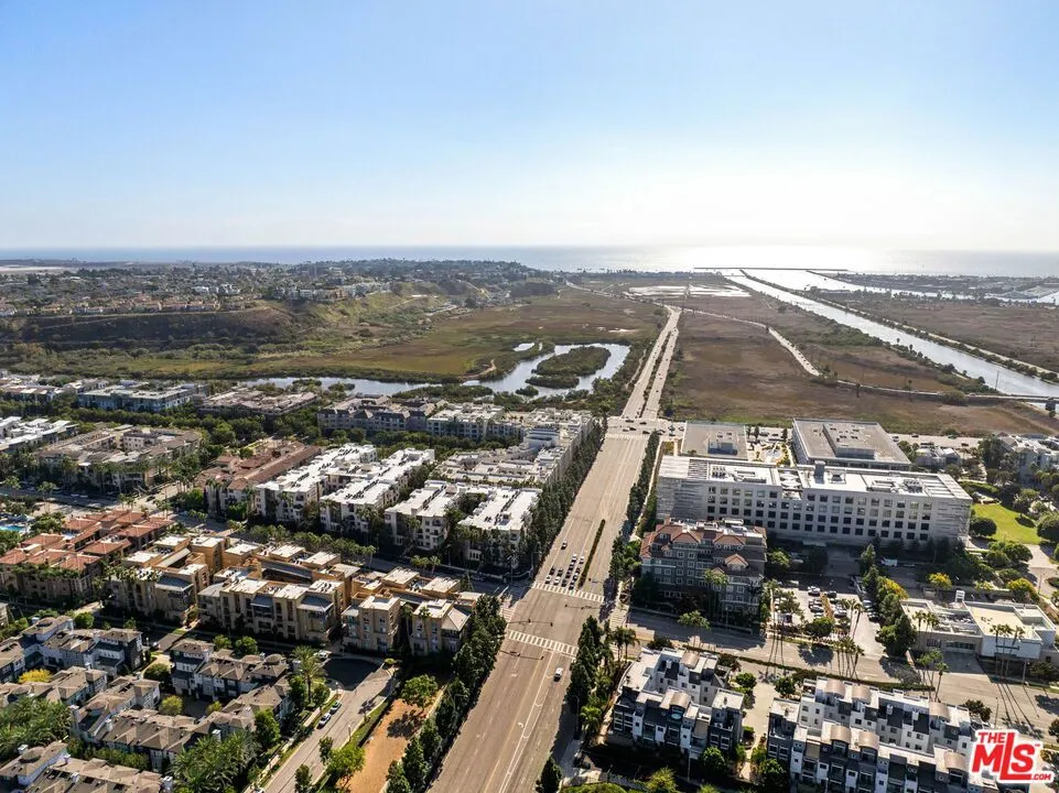 5400 Playa Vista Drive #14 Playa Vista, CA 90094