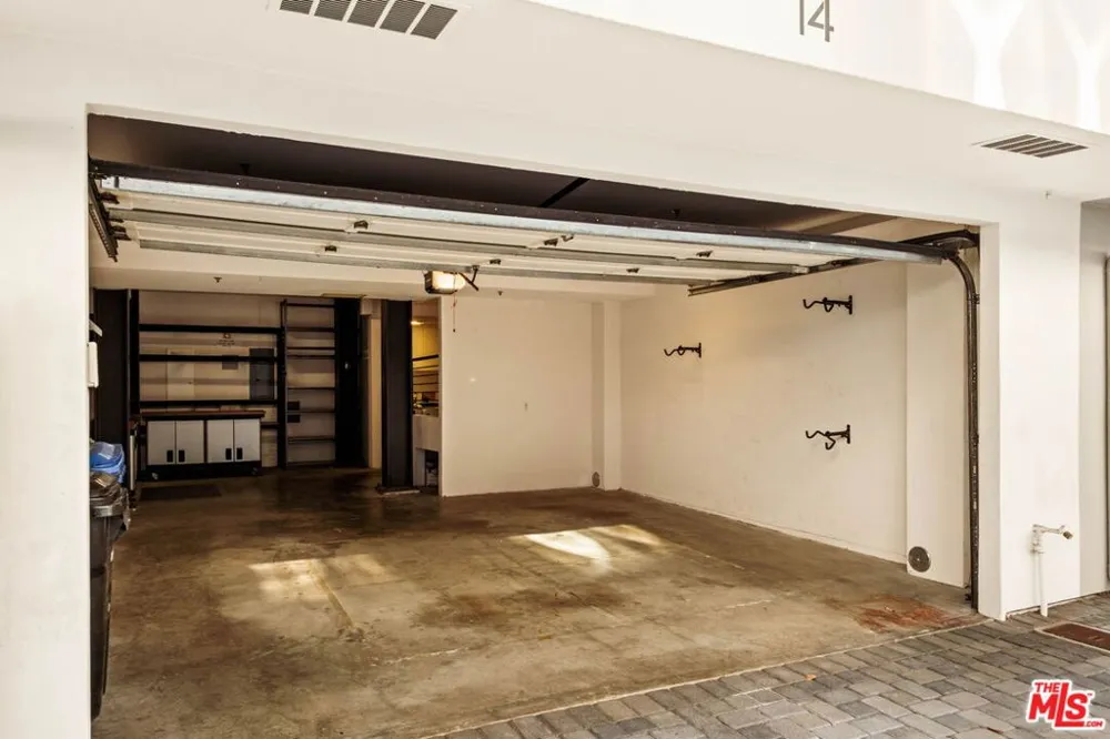 5400 Playa Vista Drive #14 Playa Vista, CA 90094