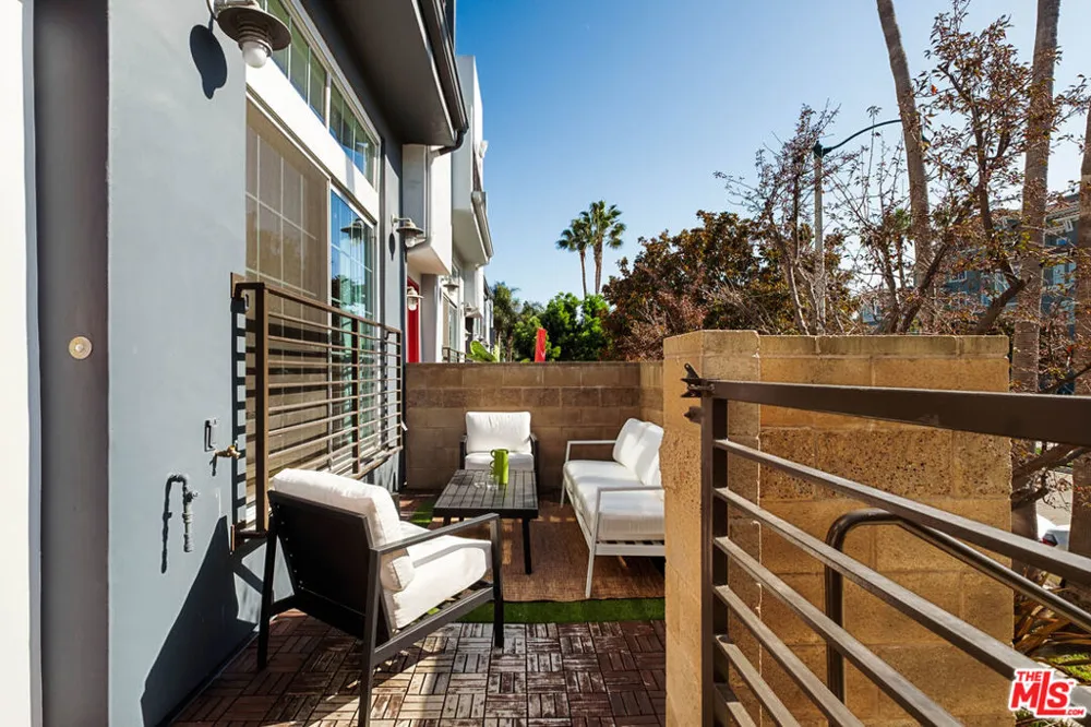 5400 Playa Vista Drive #14 Playa Vista, CA 90094