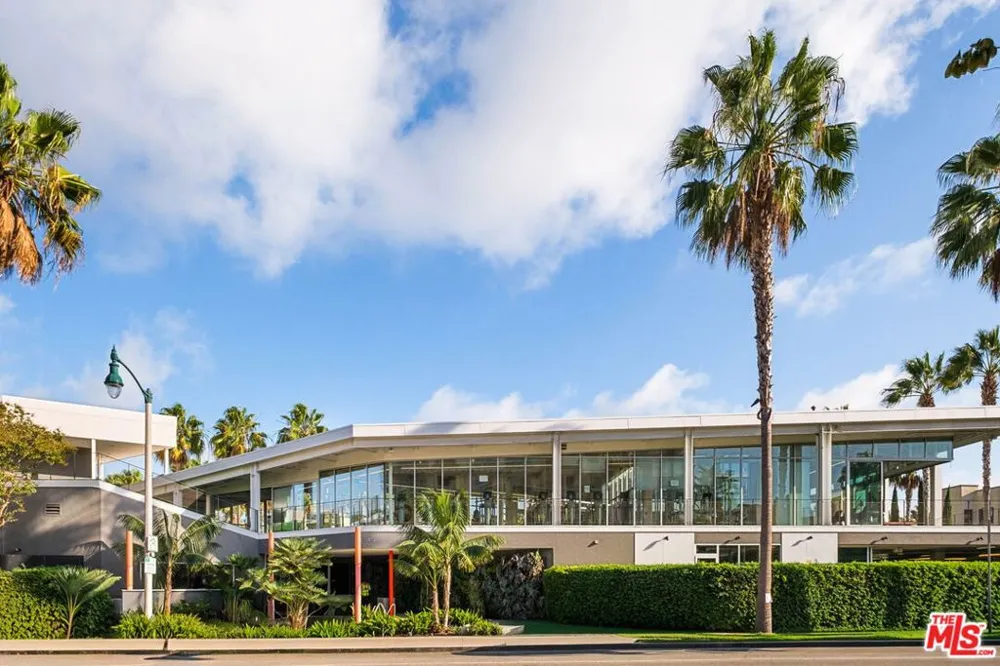 5400 Playa Vista Drive #14 Playa Vista, CA 90094