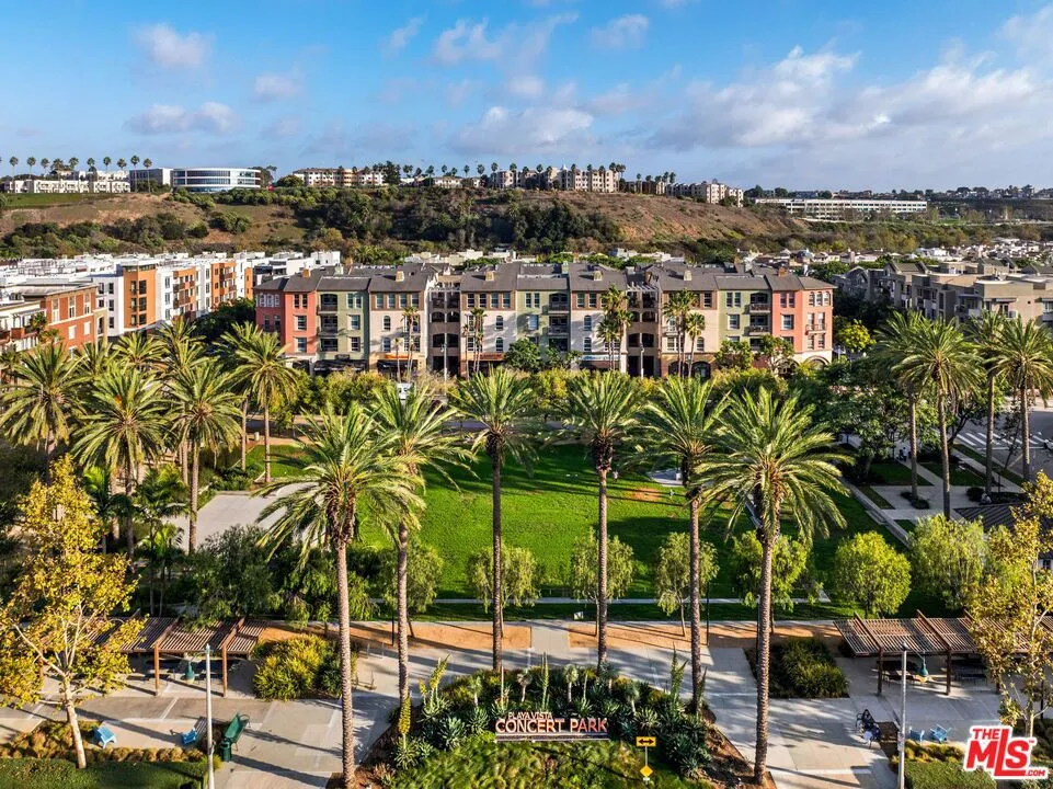 5400 Playa Vista Drive #14 Playa Vista, CA 90094