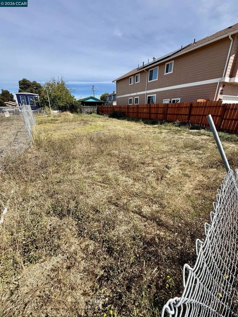 284 Vernon Richmond, CA 94801